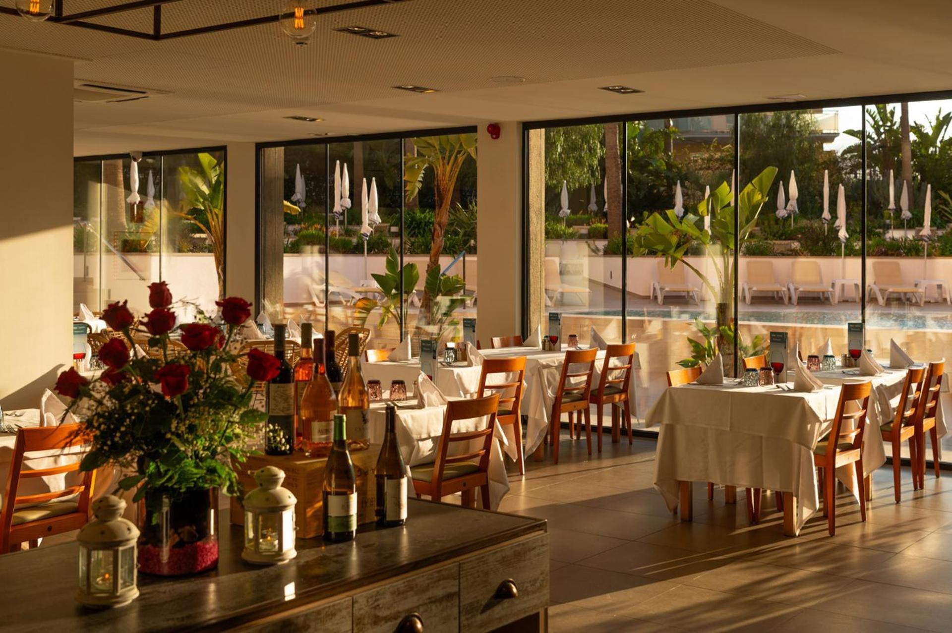 Aqua Hotel The Breeze (Adults Only +18) All Inclusive Santa Susanna Exterior photo